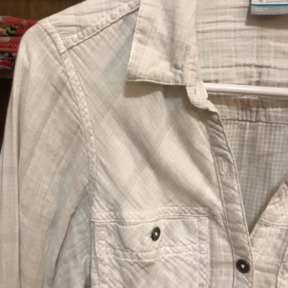 Columbia button up women’s top